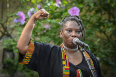 Lecture musicale « Nous serons les cauchemars et le rêve » de Joëlle Sambi, Littérature en jardin 2025